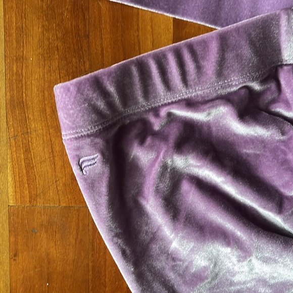 Fabletics velour leggings and bra top set size M - Picture 4 of 6